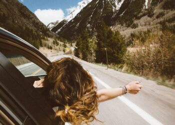 5 Essential Items For Your Road Trip