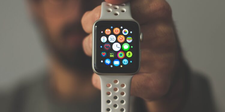 How Do Smart Watches Change The Way We Shop?