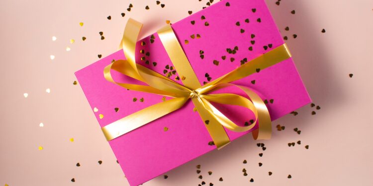 How to Make Your Gift This Holiday Season Stand Out