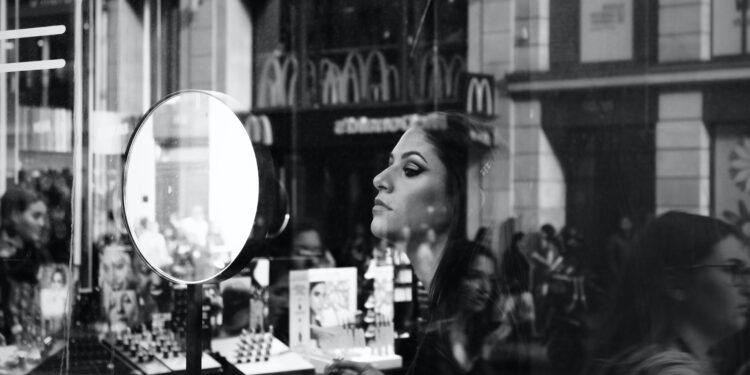 The Incredibly Easy Way To Get Glamorous On A Budget