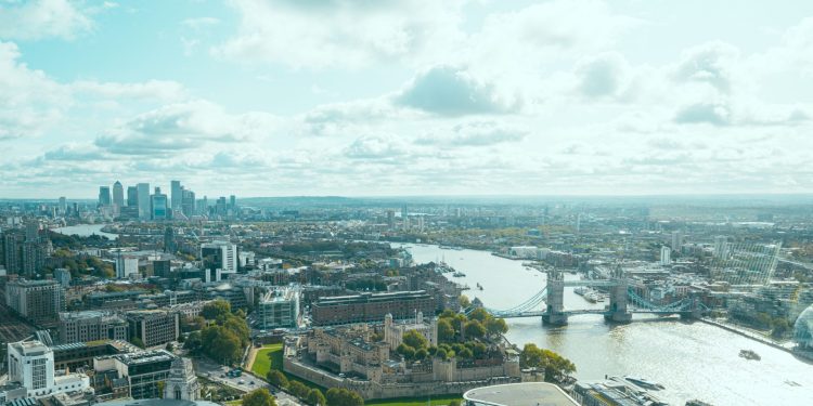 7 Reasons Why You Should Visit London In The Summer