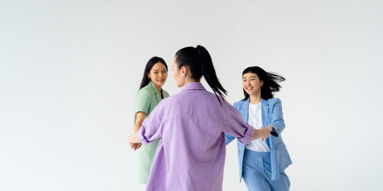 Effortless Style Made Easy: Why Shopping Women’s Clothes with Official-Stitchfix is a Game Changer