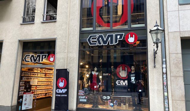 Personalize Your Wardrobe with Custom Printed Tees from Official-Emp