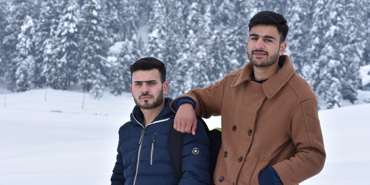 Dress to Impress: Explore the Stunning Collection of Classy Clothing on Official-Answear.