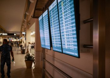 The Ultimate Guide to Booking Flights While Traveling with Hotwire