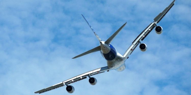 How Hotwire Makes Booking Flights a Breeze for Travelers