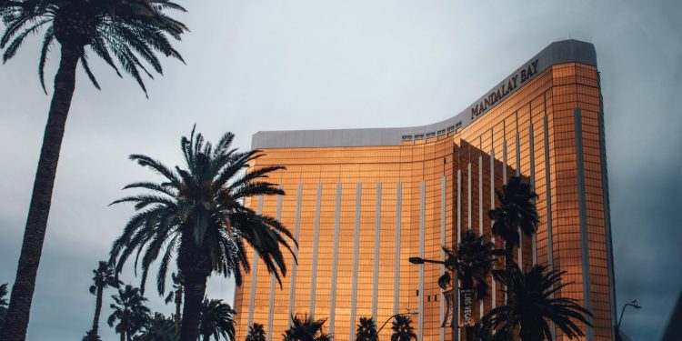 Hotels on the Go: Why Hotwire is Your Best Travel Companion