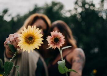 Stay Chic and Comfortable: Shop the Best Casual Clothing from Seed Heritage