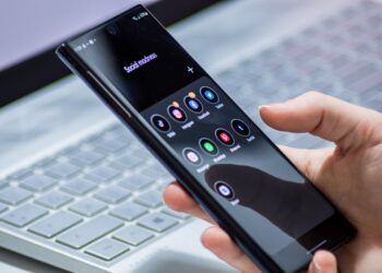 Never Miss a Beat: Stay Connected While Traveling with Airalo’s Affordable Rates